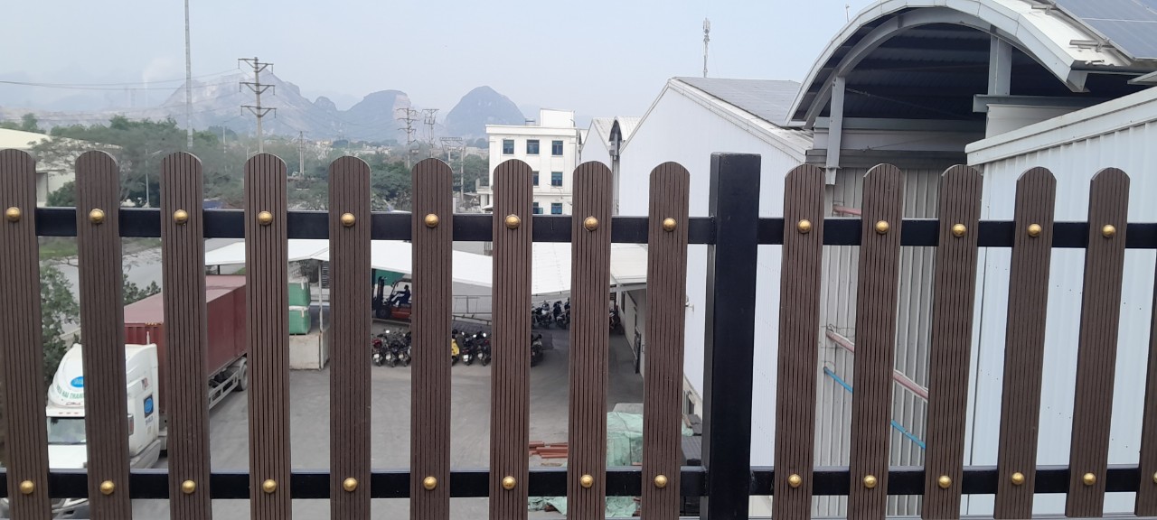 Hàng rào gỗ nhựa ngoài trời