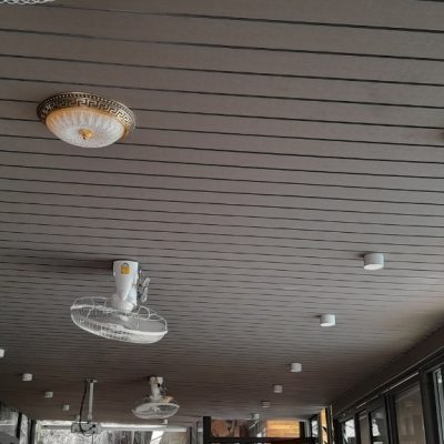 Gỗ nhựa Gafa có ốp trần được không